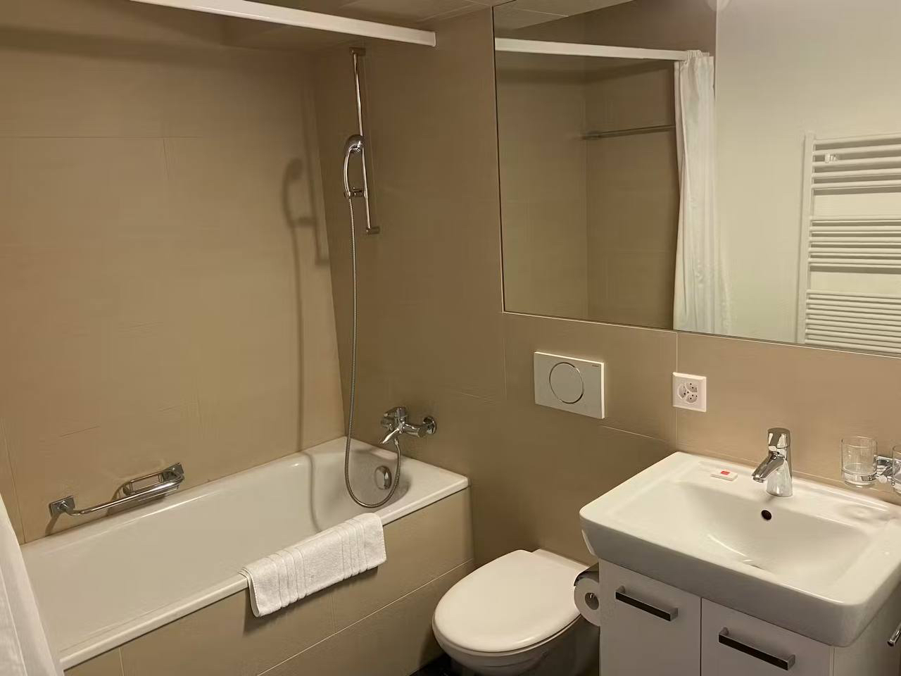 Appartement meublé 54m² – Centre-ville - Image 3